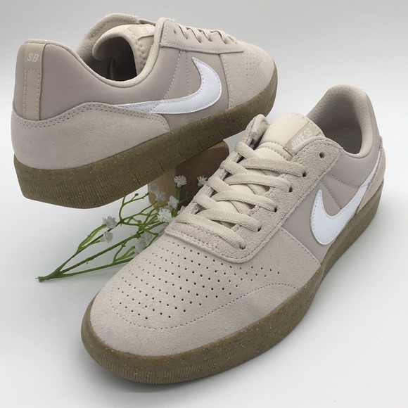 nike sb team classic desert sand